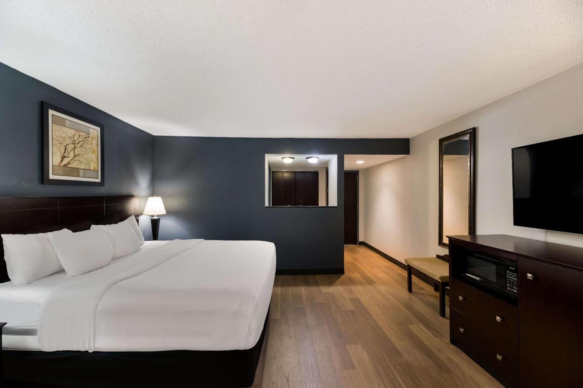 Clarion Hotel San Angelo Near Convention Center Extérieur photo