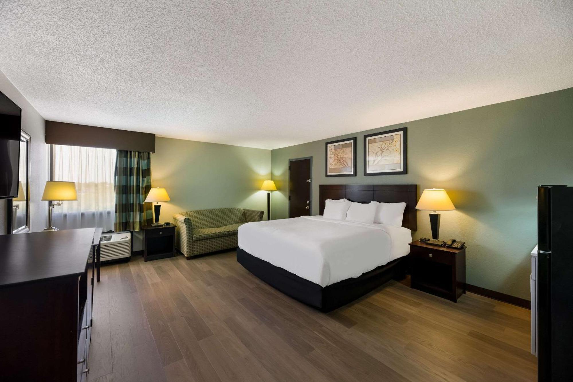 Clarion Hotel San Angelo Near Convention Center Extérieur photo