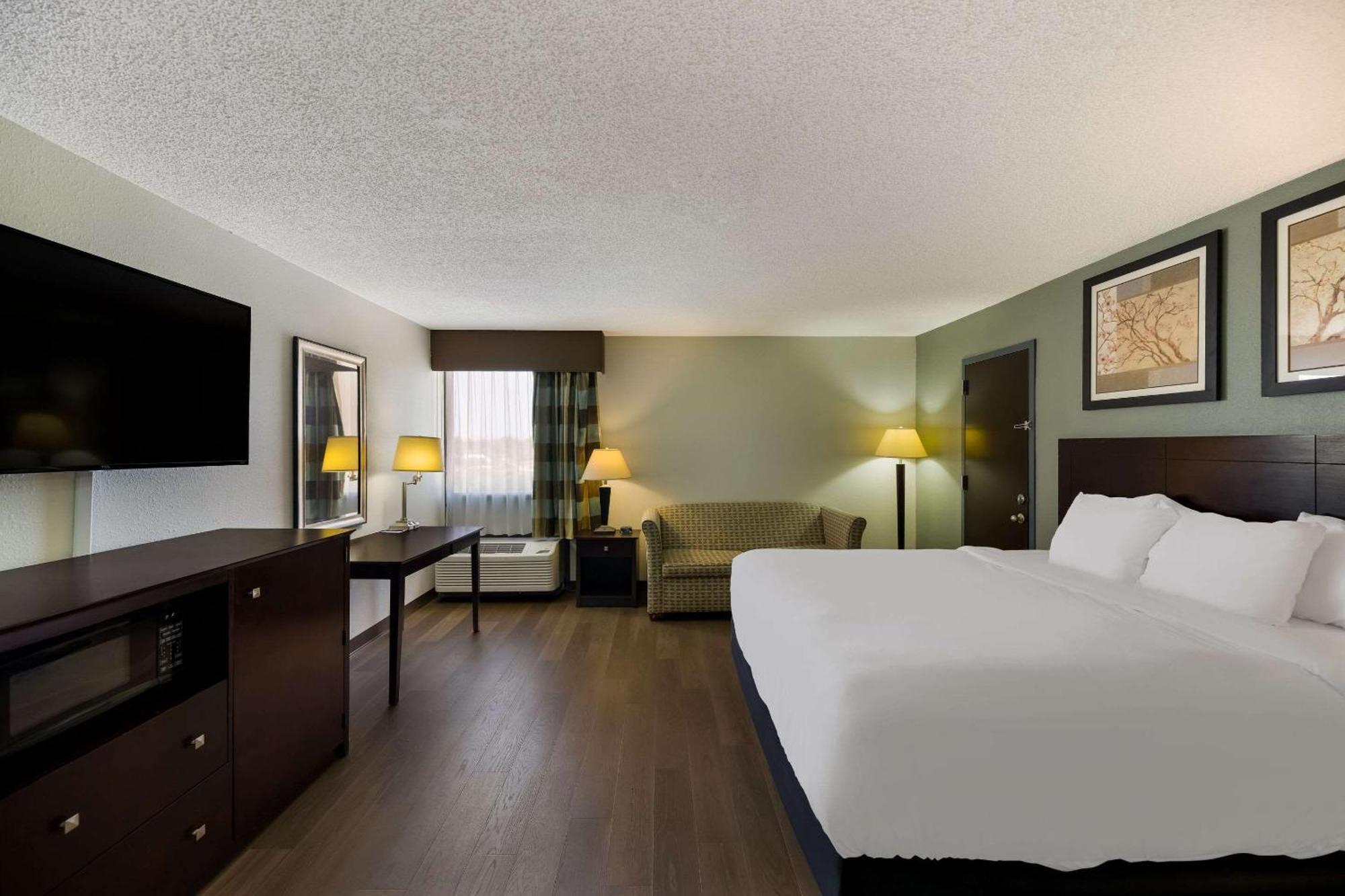 Clarion Hotel San Angelo Near Convention Center Extérieur photo